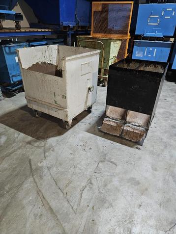 Spanenbak kiepbak beschikbaar voor biedingen