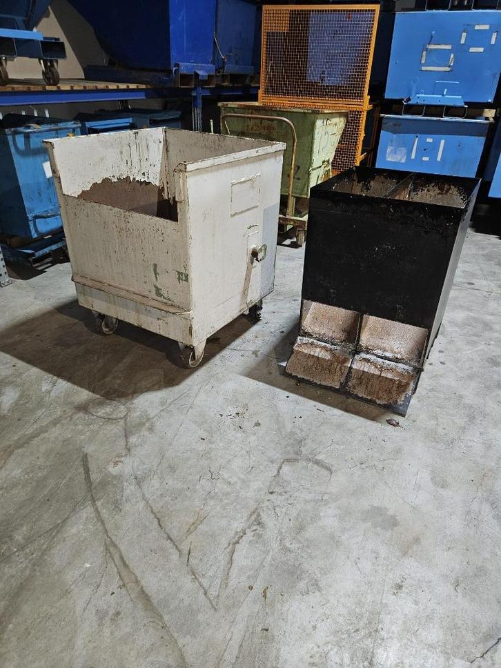 Spanenbak kiepbak, Doe-het-zelf en Verbouw, Gereedschap | Overige machines, Gebruikt, Ophalen