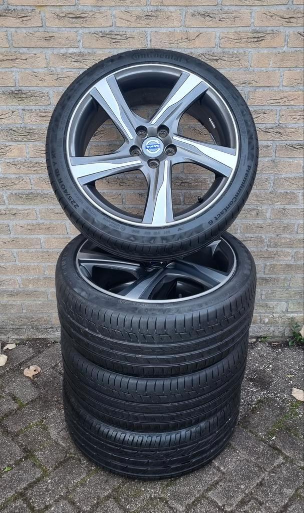 Volvo Ixion 18 inch velgen met Continental banden, Auto-onderdelen, Banden en Velgen, Banden en Velgen, Zomerbanden, 18 inch, 225 mm