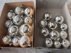 22 oude zilveren kerstballen en 2 gekleurde pieken, Diversen, Kerst, Ophalen, Gebruikt