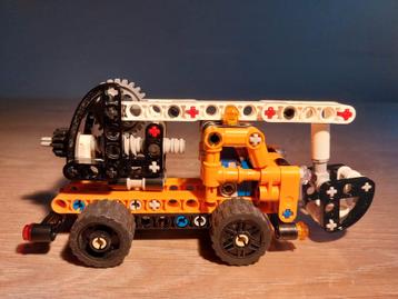 LEGO TECHNIC hoogwerker set 42088 beschikbaar voor biedingen