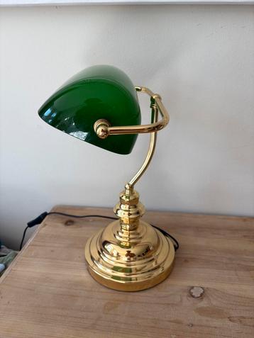 Groene tafellamp beschikbaar voor biedingen