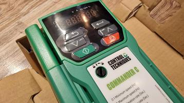 Nidec C300 freq.regelaar 2.2kW/400V beschikbaar voor biedingen