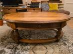 Ovale notenhouten salontafel met lade, Huis en Inrichting, Tafels | Salontafels, Ophalen, Gebruikt, 100 tot 150 cm, 50 tot 100 cm