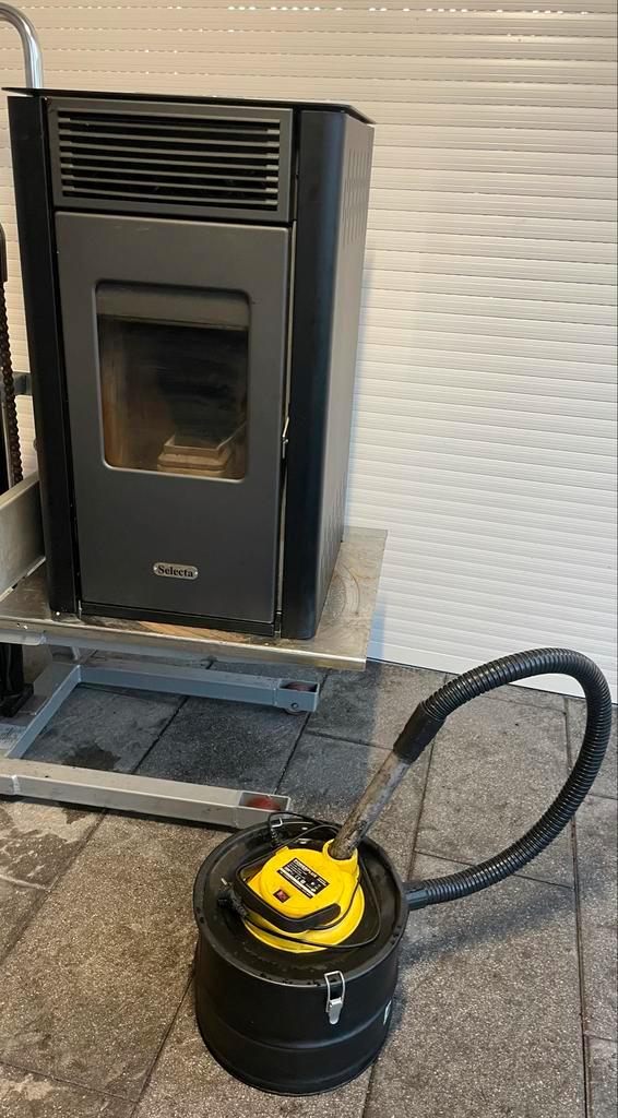 Selecta Pelletkachel - PRIMA NERO 7,5 kW incl asstofzuiger, Huis en Inrichting, Kachels, Gebruikt, Vrijstaand, Pelletkachel, Hout