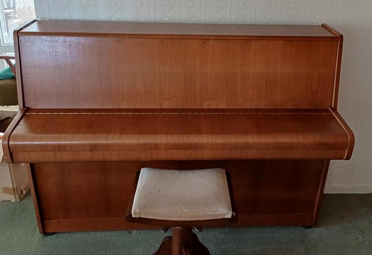 Lindbergh Piano met Kruk, Muziek en Instrumenten, Piano's, Gebruikt, Piano, Bruin, Ophalen