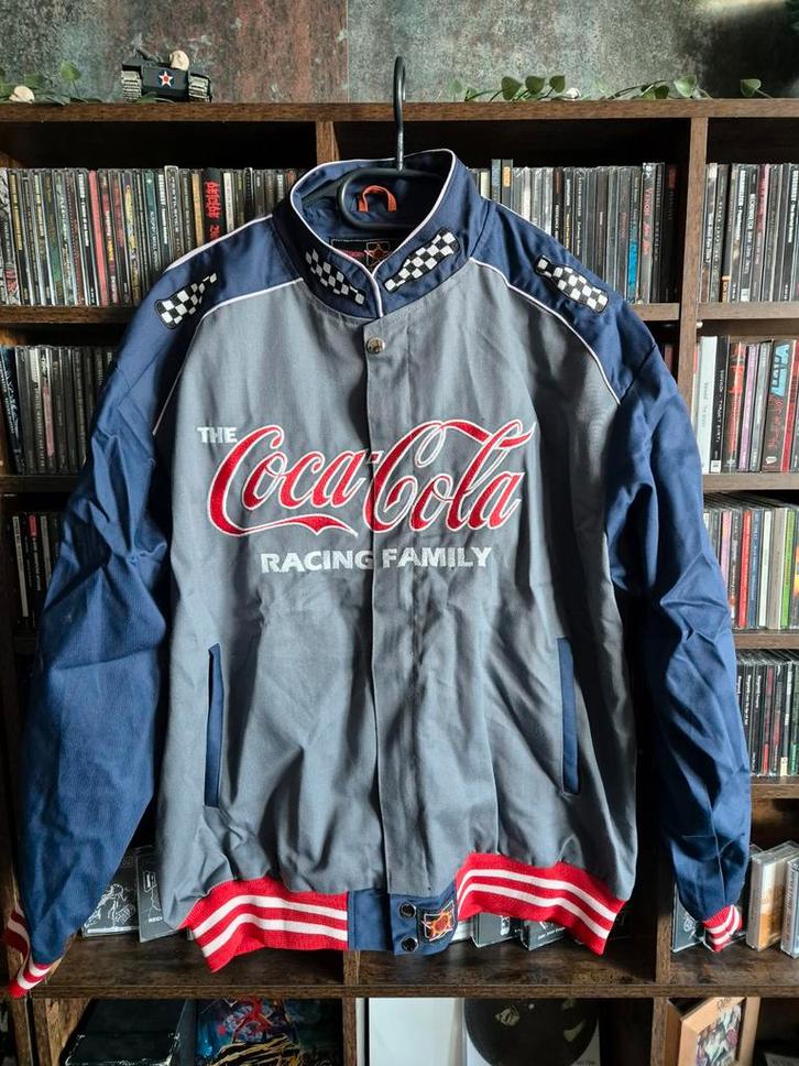Coca Cola JH Design Jas/Racing Jacket - Maat L, Kleding | Heren, Jassen | Zomer, Zo goed als nieuw, Overige maten, Overige kleuren