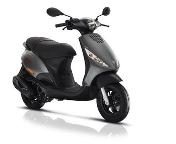 GEZOCHT || Scooter Geel Kenteken beschikbaar voor biedingen