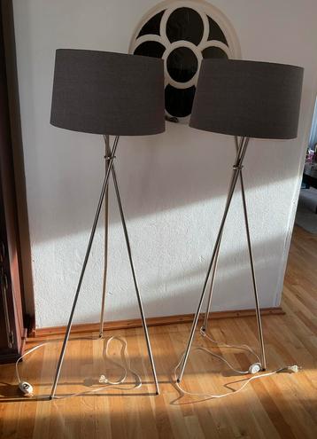Staande vloer /kamerlampen ( 2x) beschikbaar voor biedingen
