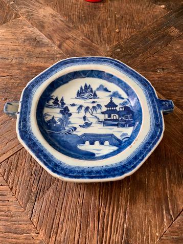 Asiatica antiek porselein blauw wit beschikbaar voor biedingen