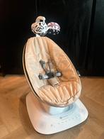 Mamaroo 5 babyswing in de kleur Sandstone zo goed als nieuw, Schommelstoel, Ophalen, Overige merken, Met gordel(s) of riempje(s)