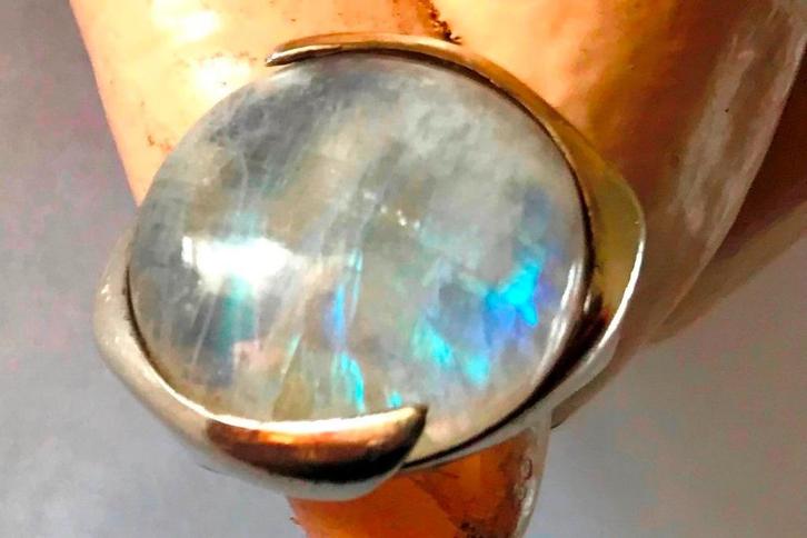 Prachtige grote 925 Zilveren ring Regenboog Maansteen, Sieraden, Tassen en Uiterlijk, Antieke sieraden, Ring, Zilver, Met edelsteen