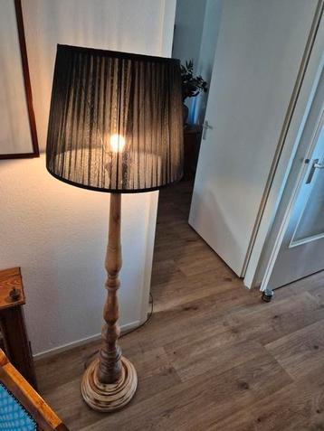 Vintage staande lamp grenen 