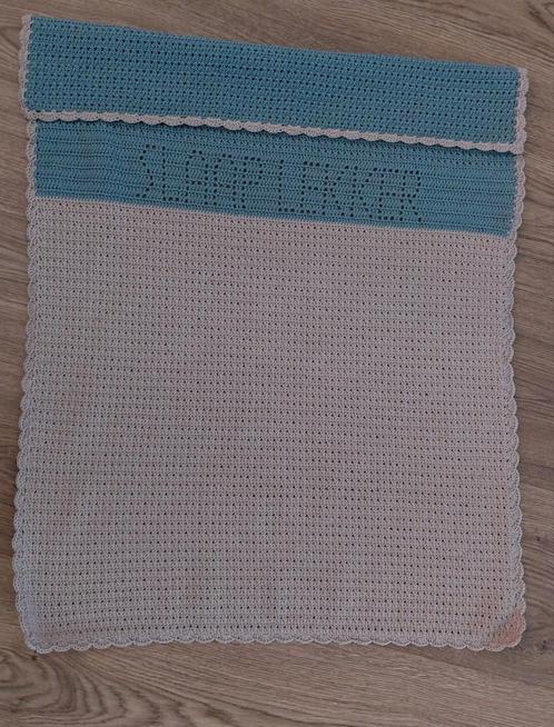 Babydeken 'slaap lekker'  zand / blauwgrijs, Kinderen en Baby's, Kinderkamer | Beddengoed, Nieuw, Deken of Dekbed, Overige kleuren