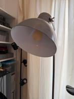 Lamp , 170cm hoog, Ophalen of Verzenden, Zo goed als nieuw, 150 tot 200 cm