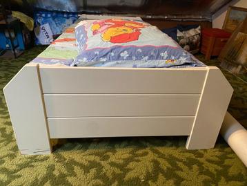 Ledikant beschikbaar voor biedingen