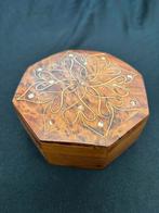 Achthoekig houten kistje met Abalone decoratie, Ophalen of Verzenden, Gebruikt