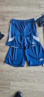 2x Adidas sport broek short blauw 164, Adidas, Jongen of Meisje, Sport- of Zwemkleding, Ophalen of Verzenden