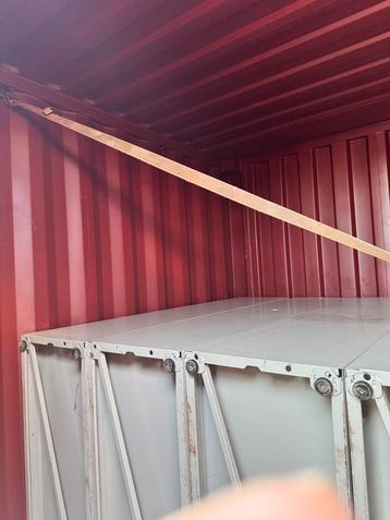 10 ft beschikbaar voor biedingen