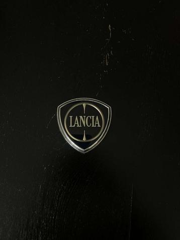 Lancia Logo Beeldje beschikbaar voor biedingen