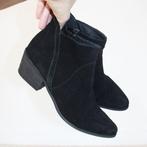 Mooie Suede La Strada Enkellaarsjes -s6 (Maat 41) € 60,-, Kleding | Dames, Schoenen, Zwart, Lage of Enkellaarzen, Ophalen of Verzenden