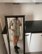 Slangen print blouse maat S van Pull&Bear, Beige, Nieuw, Ophalen of Verzenden, Maat 36 (S)