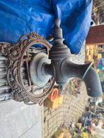 Oude waterpomp - bijzonder exemplaar, Ophalen