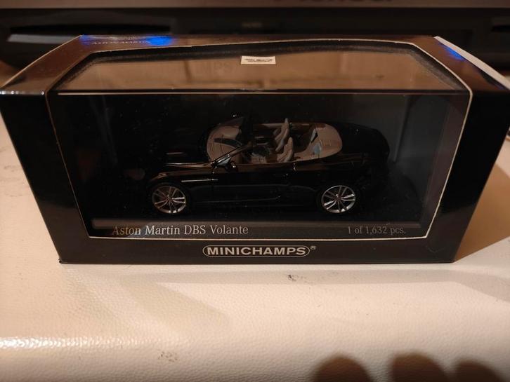 Minichamps Aston Martin DBS Volante zwartmetalliek 1/43, Hobby en Vrije tijd, Modelauto's | 1:43, Nieuw, Auto, MiniChamps, Ophalen of Verzenden