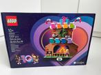 LEGO 4002022 – Employee Gift: Friends 10-Year Anniversary, Ophalen of Verzenden, Nieuw