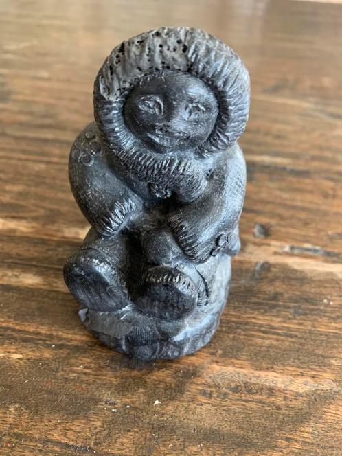 Eskimo beeldje - Wolf Sculptures, Antiek en Kunst, Kunst | Beelden en Houtsnijwerken, Ophalen of Verzenden