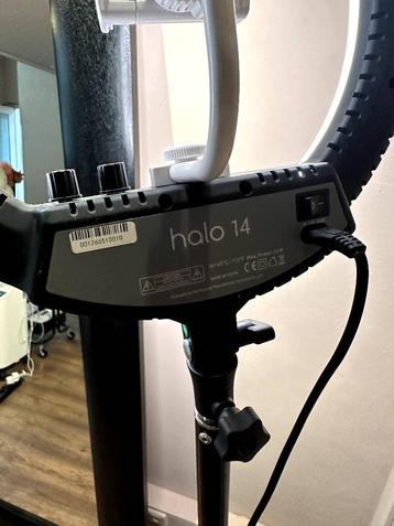 2 Nanlite Halo 14 LED Ringlampen met verstelbaar statief beschikbaar voor biedingen