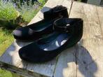 Zwart suede chique dames schoenen, Schoenen met lage hakken, Zwart, Ophalen of Verzenden, Zo goed als nieuw