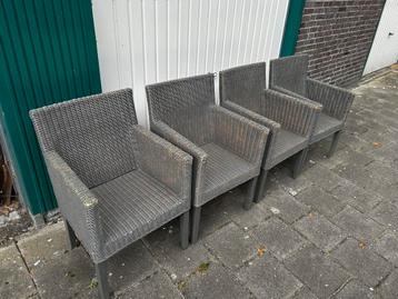 6 stoelen beschikbaar voor biedingen