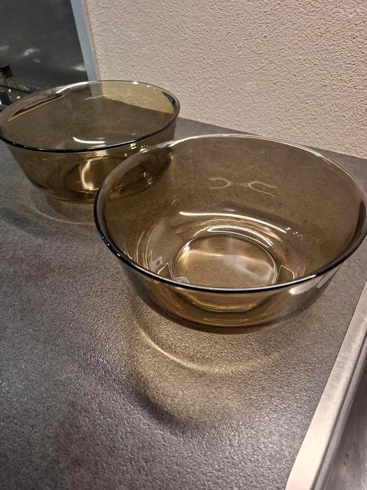 2 Mooie Arcoroc Rookglas Schalen, Huis en Inrichting, Keuken | Servies, Gebruikt, Overige typen, Ophalen of Verzenden