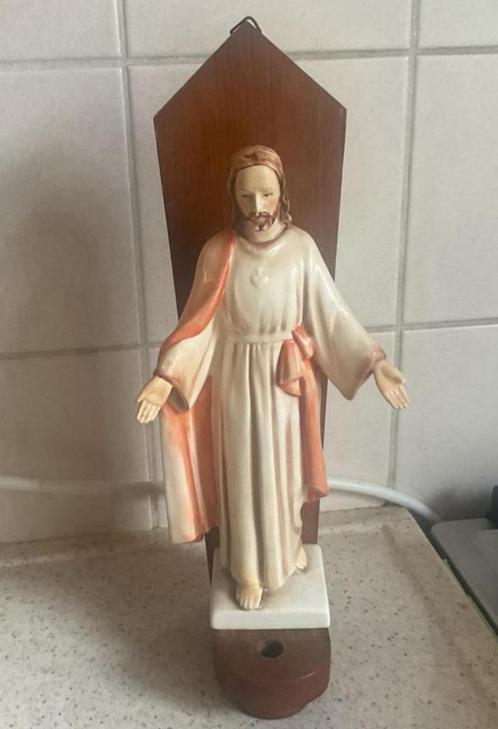 Goebel, Heilig Hart, Jezus Christus beeld op  houten console, Antiek en Kunst, Antiek | Religie, Ophalen of Verzenden