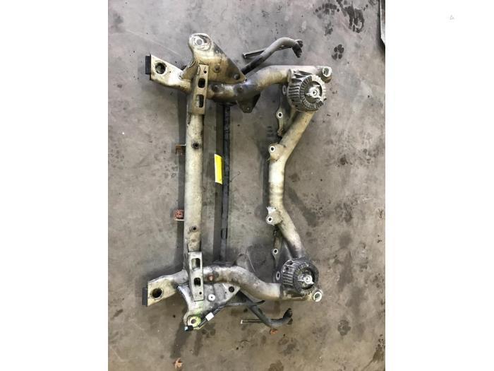 Subframe van een Mercedes E-Klasse, Auto-onderdelen, Ophanging en Onderstel, Mercedes-Benz, Gebruikt, 3 maanden garantie, Ophalen of Verzenden