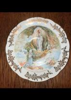 Lourdes porseleinen bordje,Maria met Bernadette Soubirous, Antiek en Kunst, Antiek | Religie, Ophalen of Verzenden