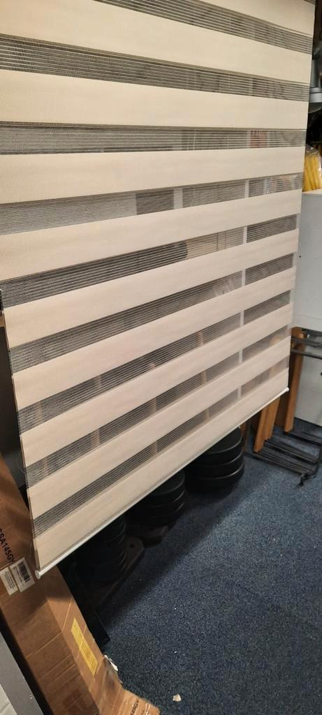 Aangeboden Nieuwe Duo Rolgordijnen  120 x160 cm., Huis en Inrichting, Stoffering | Gordijnen en Lamellen, Nieuw, 150 tot 200 cm
