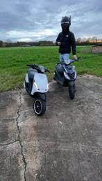 Piaggio zip 70cc 2 takt Fris, Fietsen en Brommers, Ophalen, Zo goed als nieuw, Tweetakt, Zip