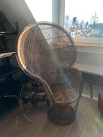 Vintage Rotan Pauwenstoel, Huis en Inrichting, Stoelen, Ophalen, Gebruikt, Bruin, Riet of Rotan