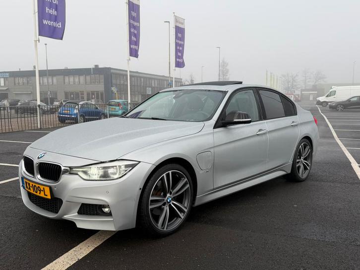BMW 3-Serie 330e Iperformance 252pk Aut 2016 Grijs, Auto's, BMW, Particulier, 3-Serie, Hybride Elektrisch/Benzine, Plug-in hybride