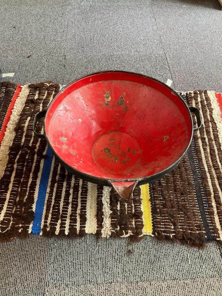 Grote rode metalen ketel – robuust en karaktervol, Antiek en Kunst, Antiek | Koper en Brons, Koper, Ophalen