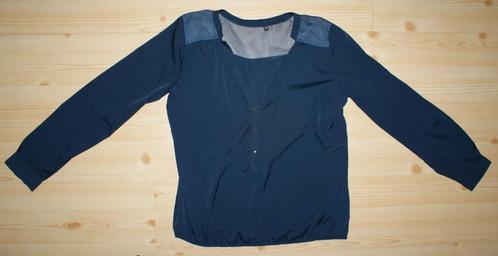 Mooie blouse maat 38 met doorschijnende pass en borstzakje., Kleding | Dames, Blouses en Tunieken, Gedragen, Maat 38/40 (M), Blauw