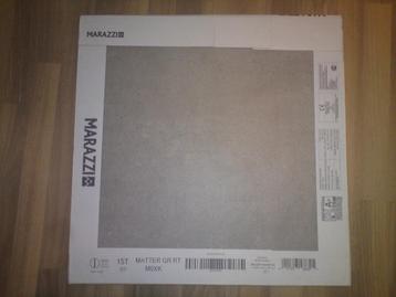 Marazzi 1 pak van 3 stuks 60x60 cm tegels. Grijs beton look. beschikbaar voor biedingen