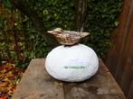 094* bronzen vogel op kei (Boven €75 geen verzendkosten), Ophalen of Verzenden, Nieuw, Overige materialen, Dierenbeeld
