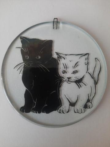 Glazen raamhanger met poezen   ~vintage ~ beschikbaar voor biedingen