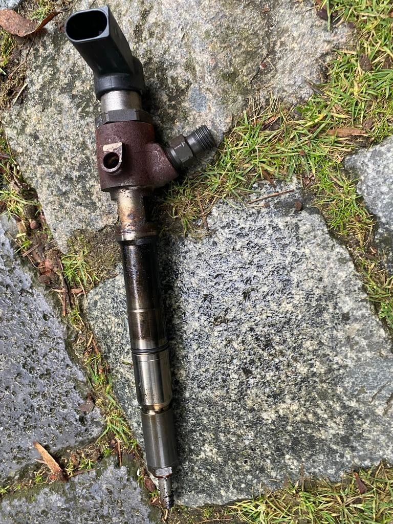 Injector VAG CAY - Diesel Injector per stuk, Auto-onderdelen, Motor en Toebehoren, Audi, Volkswagen, Gebruikt, Ophalen of Verzenden