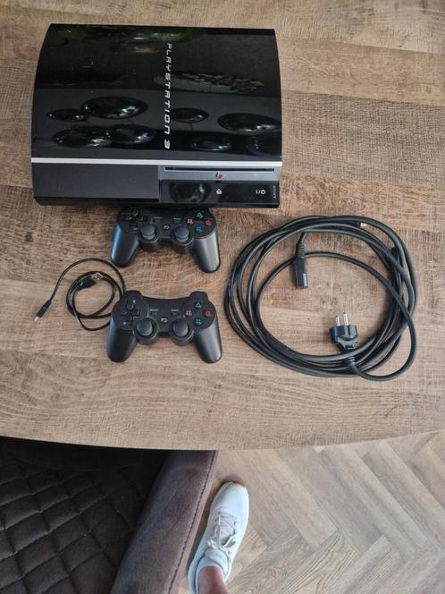 PlayStation 3 Phat met 2 controllers, Spelcomputers en Games, Spelcomputers | Sony PlayStation 3, Gebruikt, Phat, Met 2 controllers