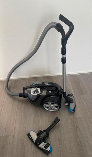 goedewerkende Philips stofzuiger  beschikbaar voor biedingen