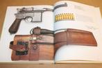 Revolvers & Pistolen — Voor Liefhebbers en Verzamelaars, Ophalen of Verzenden, Tweede Wereldoorlog, Zo goed als nieuw, Overige onderwerpen